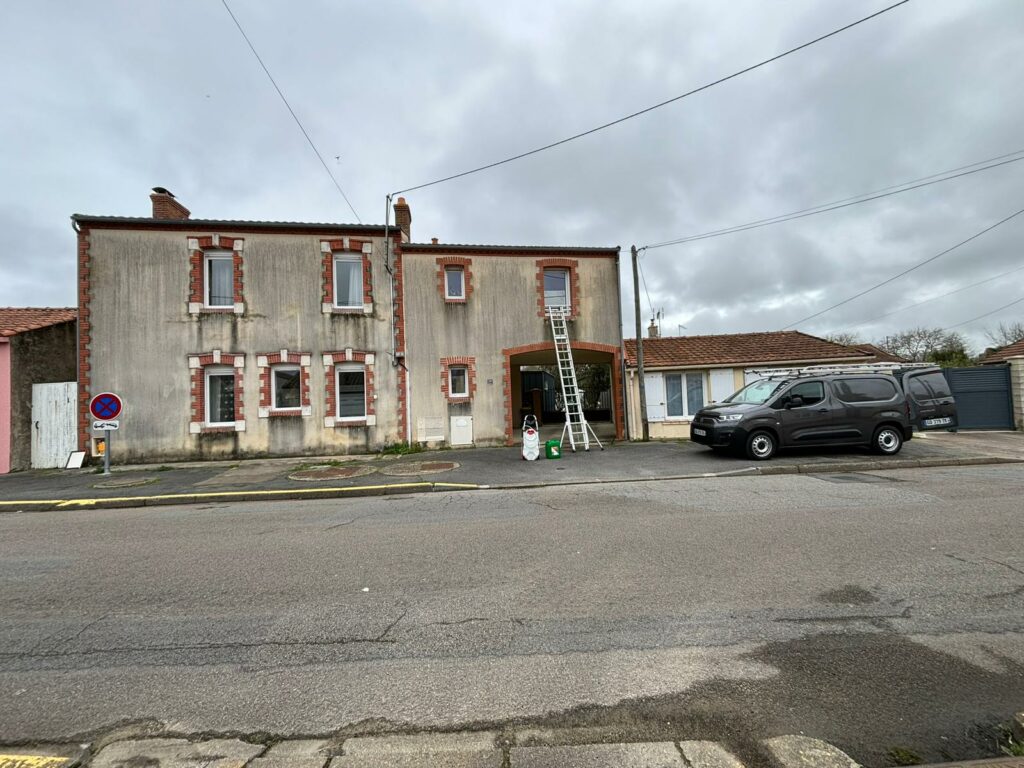Intervention arbre troncs — bâche protection — Dethière Élagage Hauts-de-Seine